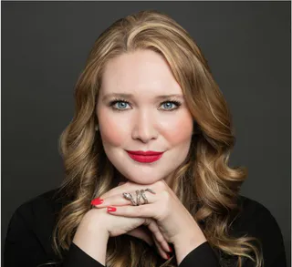 Sarah J. Maas